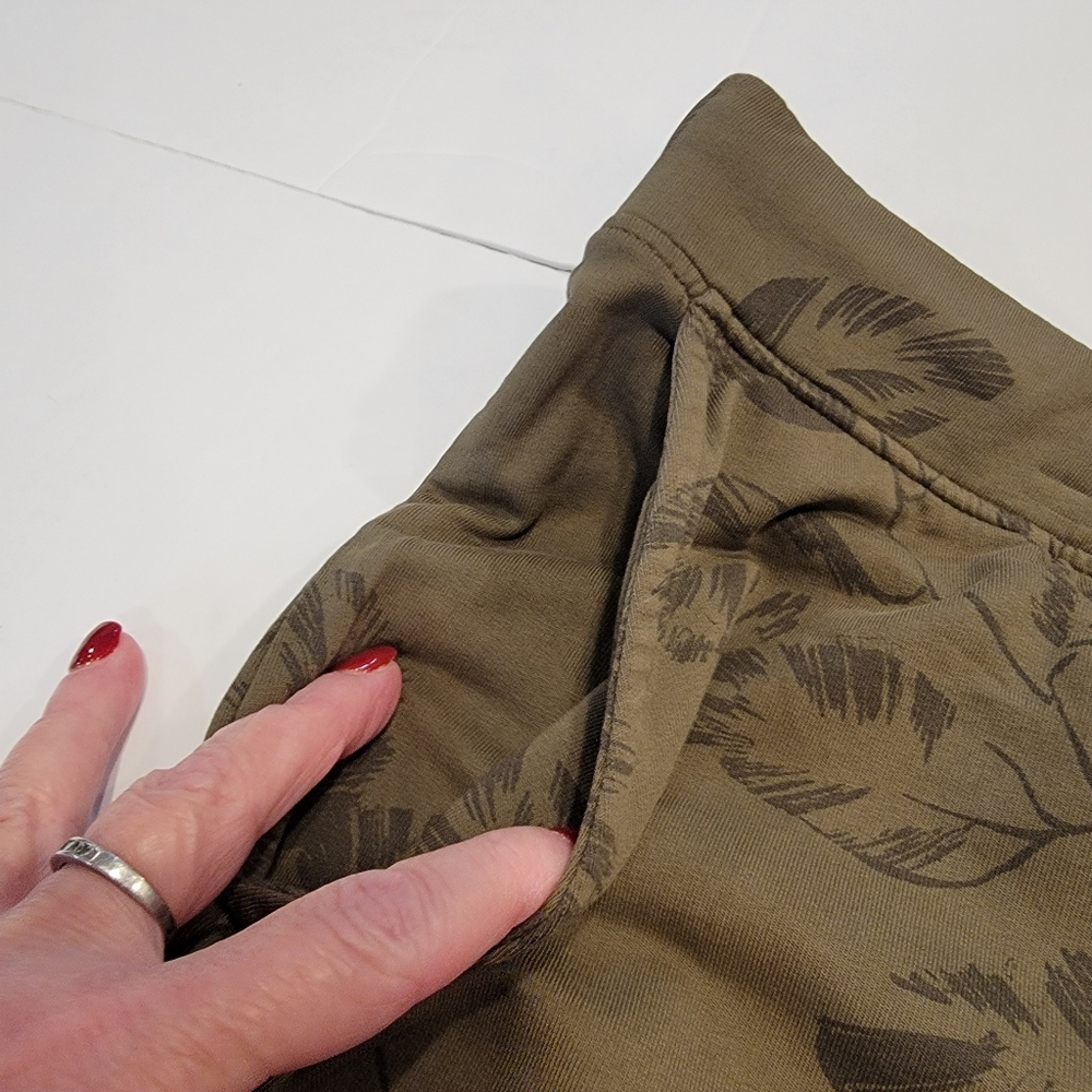 J.Jill Women's Dark Green Olive Printed Terry Shorts Size 2X NWT! - Picture 3 of 11